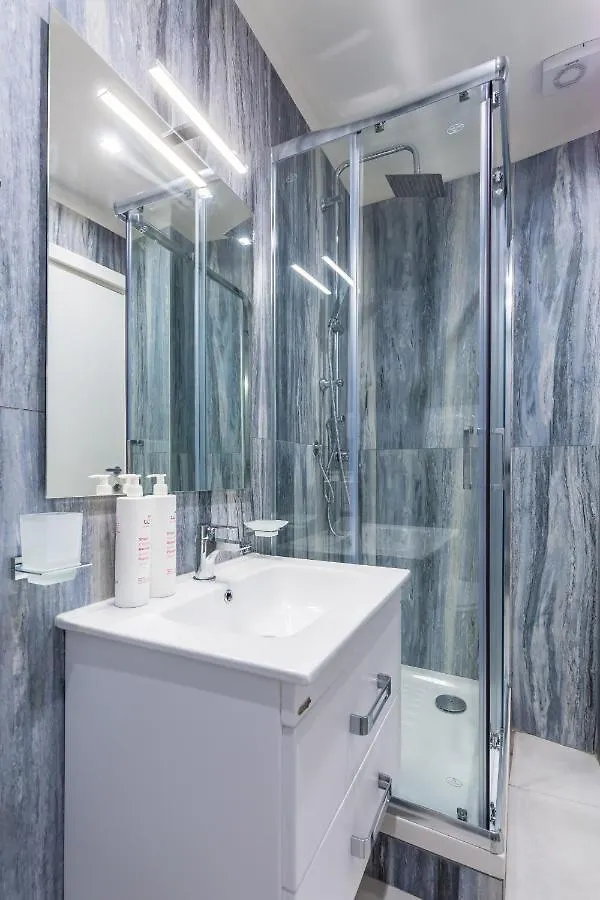 Toledo Stylish Apartments By Wonderful Italy Naples